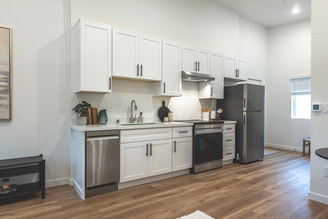 Foto del edificio - 3131 W St