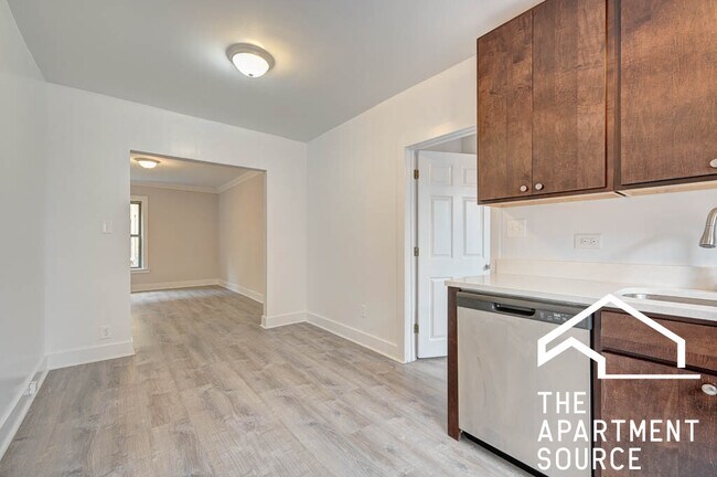 Foto del edificio - 2333 N Spaulding Ave