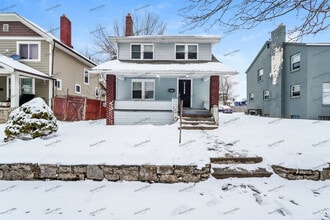 Building Photo - 1094 E 16th Ave