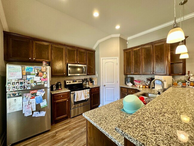 Foto del edificio - Spacious 4-Bed, 4.5-Bath Home in the Heart of the Baylor Bubble!