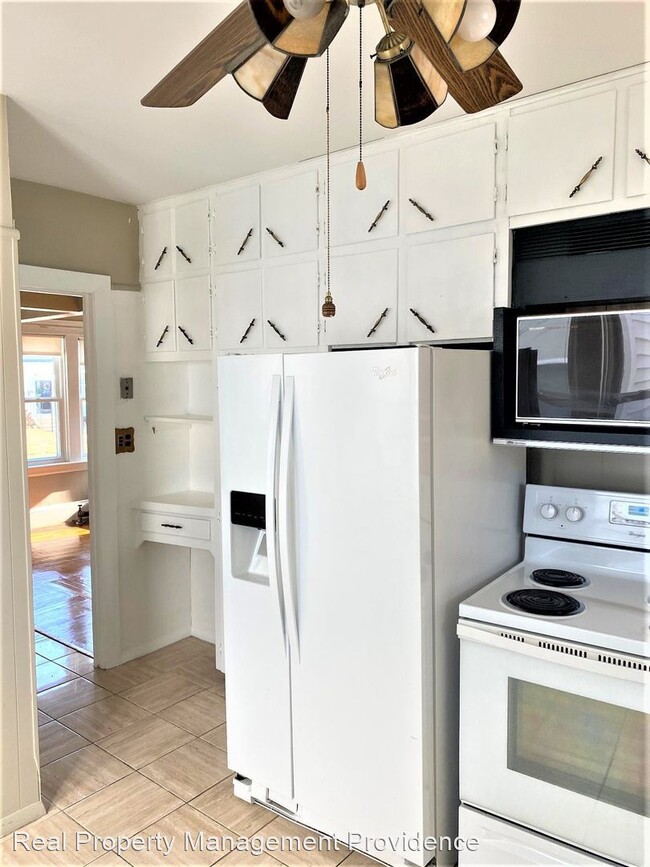 Building Photo - 3 br, 1.5 bath House - 24 Waldron Avenue