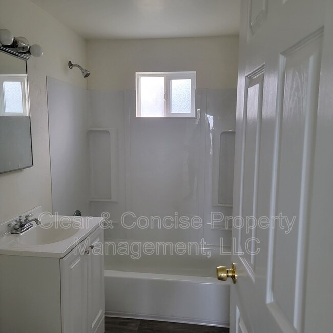 Photo - 38 Corliss Ln House