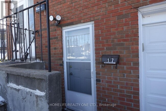 Building Photo - 17 Darnborough Way