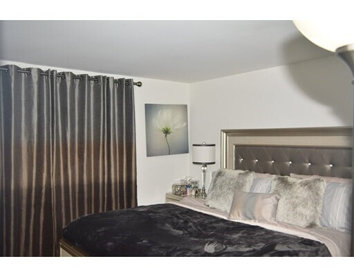Foto del edificio - 1321 Worcester Rd