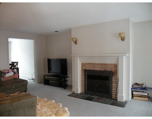 Building Photo - 6a Mansion Woods Dr