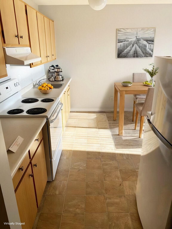 Building Photo - Windsor Place