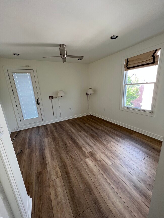 Building Photo - 4813 Saint Charles Ave