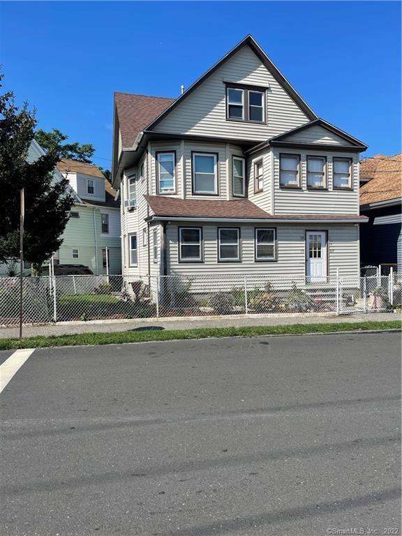 Building Photo - 115 Oak St
