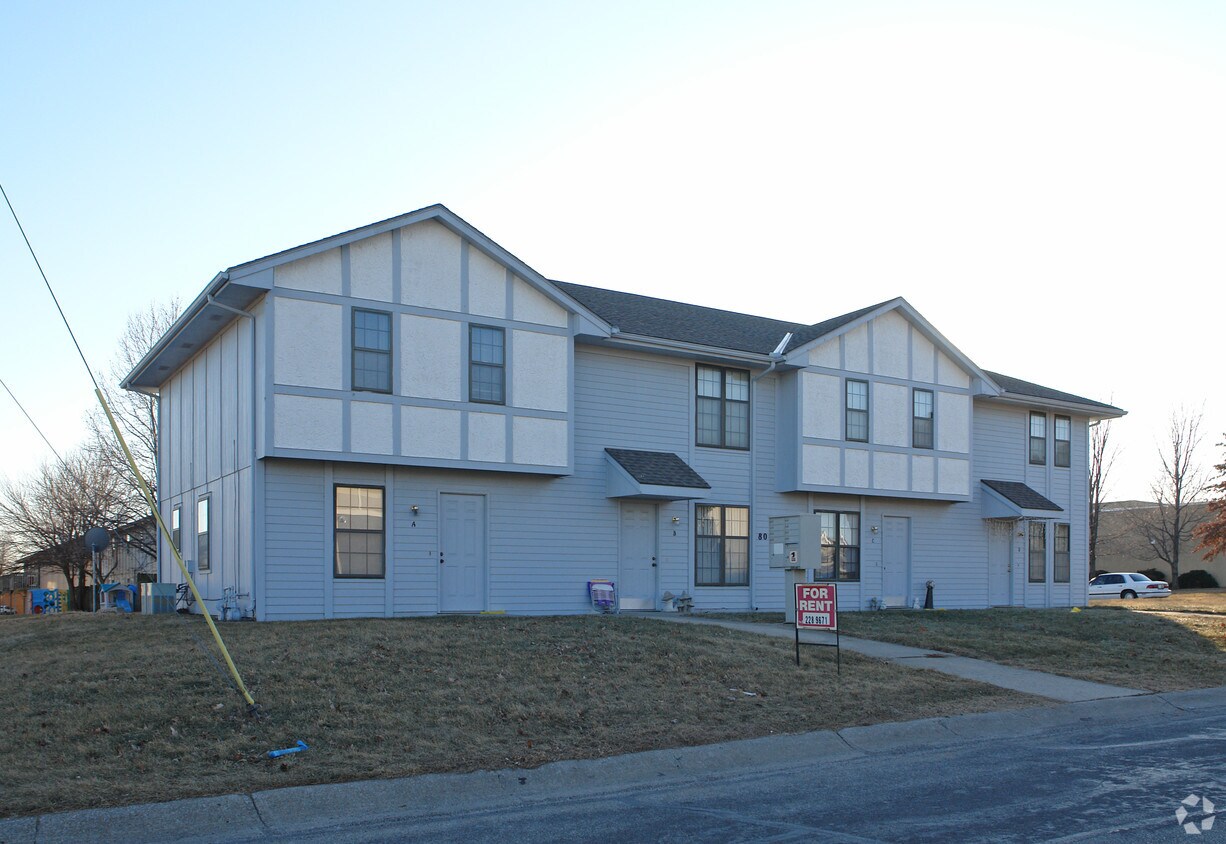 Foto principal - 808 SW Meadowridge Dr