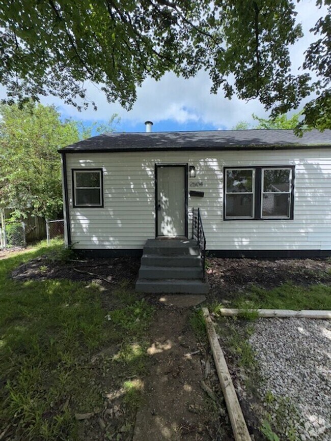Building Photo - 2504-2506 Negley Pl