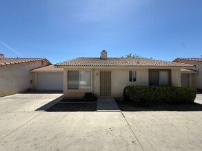 Building Photo - 2800 Gosford Rd
