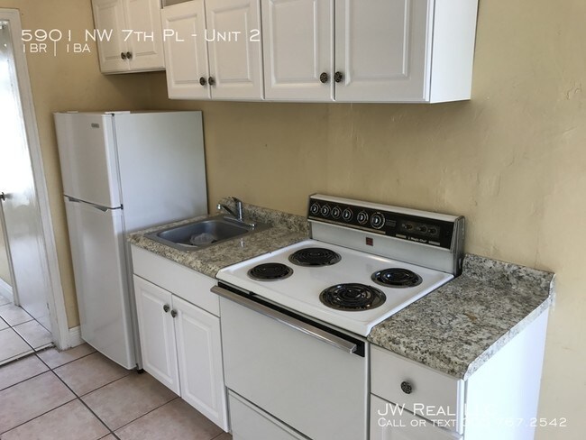 Foto del edificio - Lovely 1 Bdrm/1 Bath in Duplex