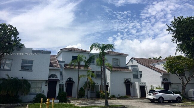 Foto del edificio - 4860 NW 97th Pl