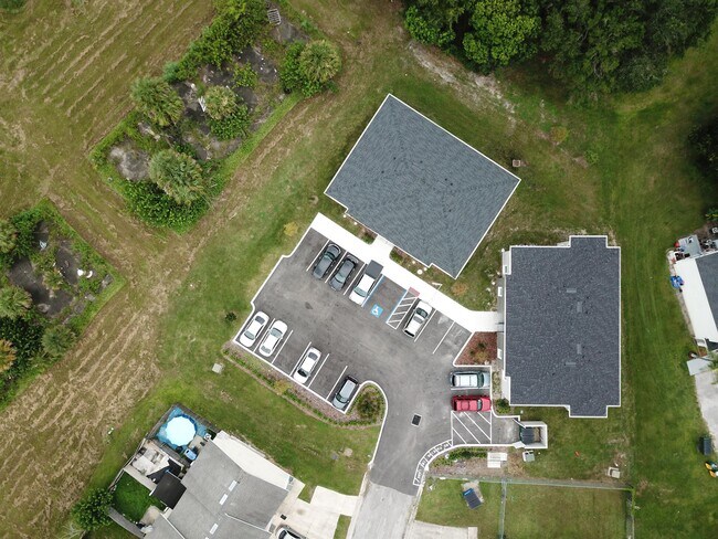 Building Photo - 255 Taylor Ln