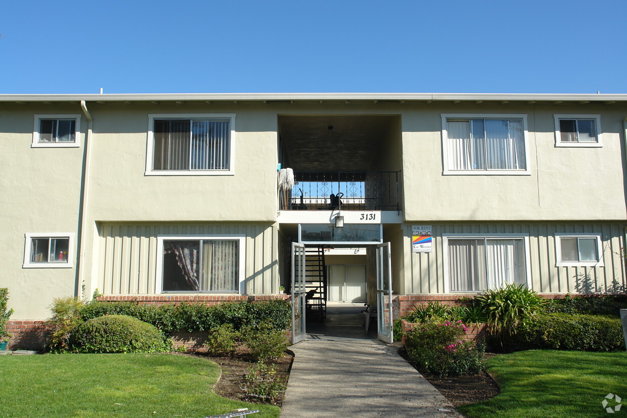 Building Photo - 3131 Cadillac Dr