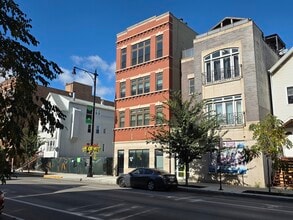 Building Photo - 1428 W Belmont Ave Building Photo - 1428 W Belmont Ave