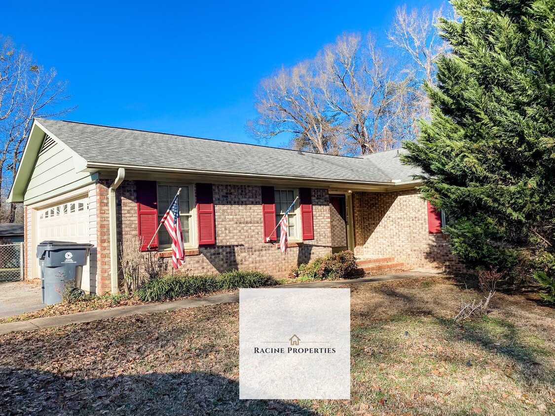 Primary Photo - 133 State Rd S-42-9700