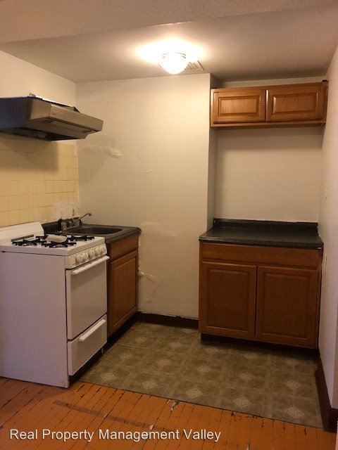 1402 Lee St E, Charleston, WV 25301 - House Rental in Charleston, WV ...