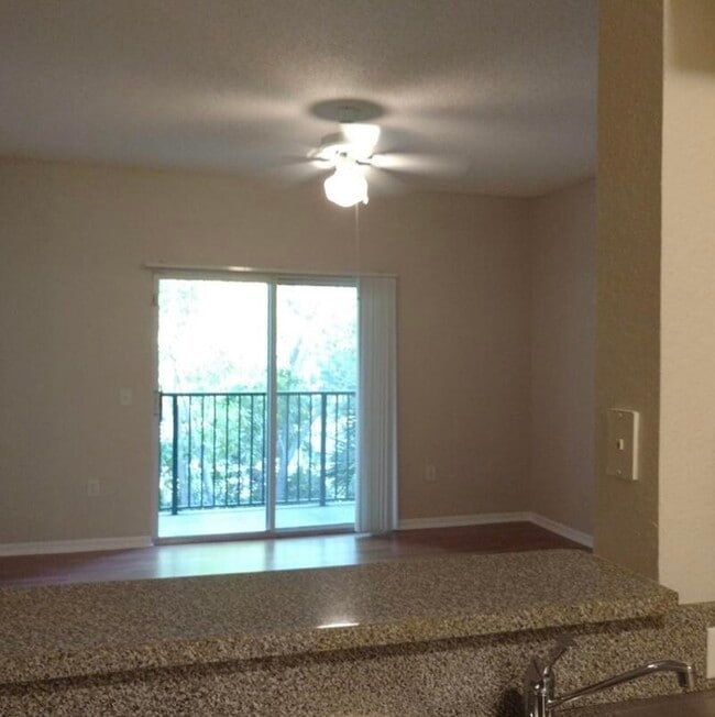 Building Photo - 360 Crestwood Cir