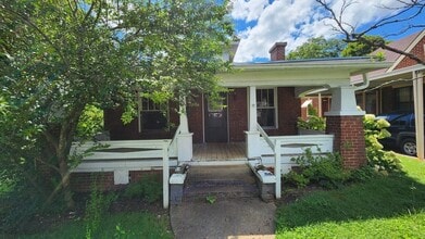 Building Photo - 301 Jackson Ave