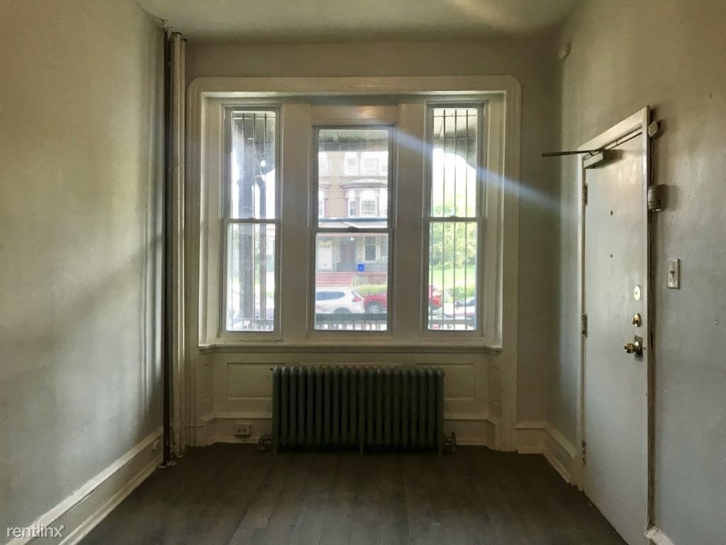 Primary Photo - 1313 W Allegheny Ave