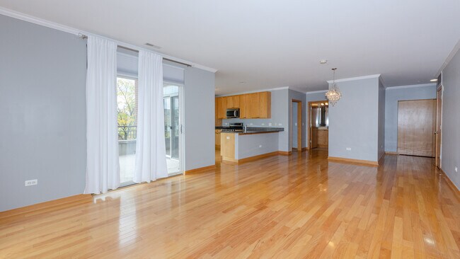 Foto del edificio - 7243 Madison St