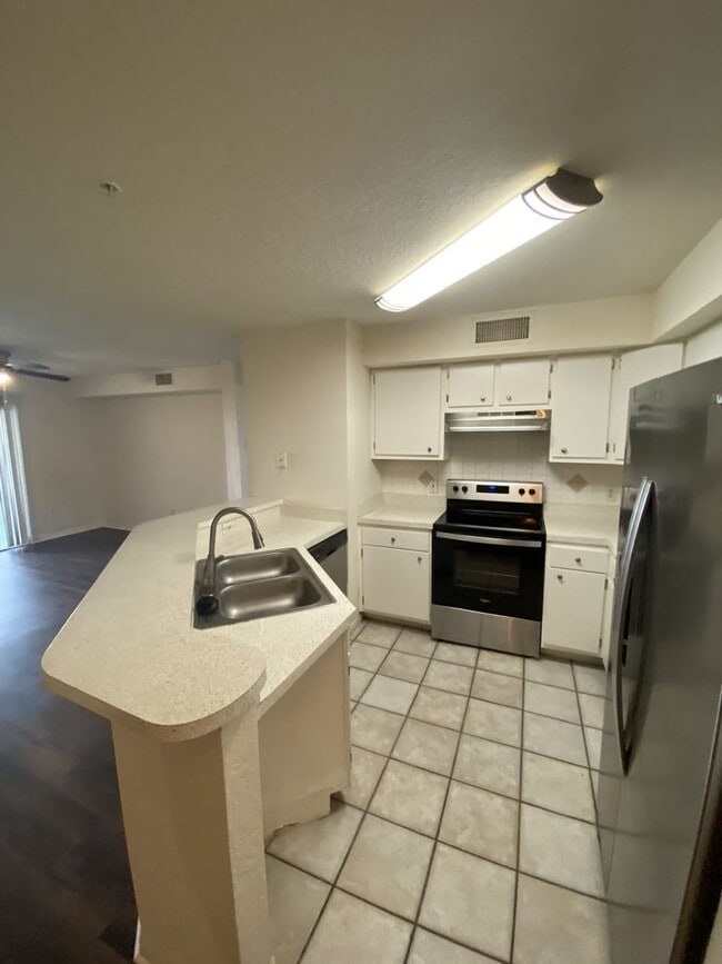 Photo - Beautiful 1st floor, 3 bedroom/2 bath cond... House