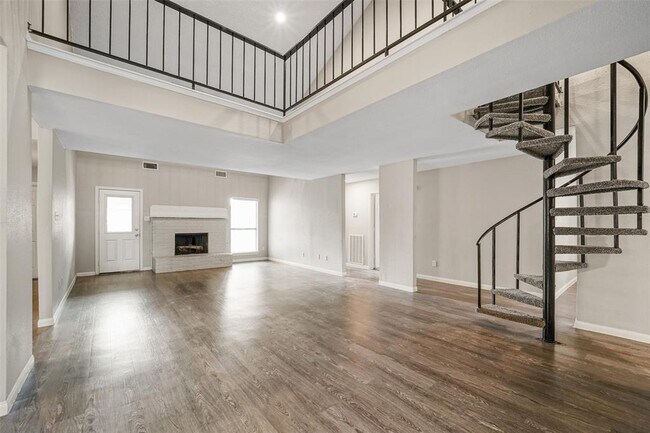Building Photo - 13602 Cedar Point Dr