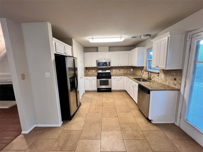 Building Photo - 14604 Swinley Forest Cove