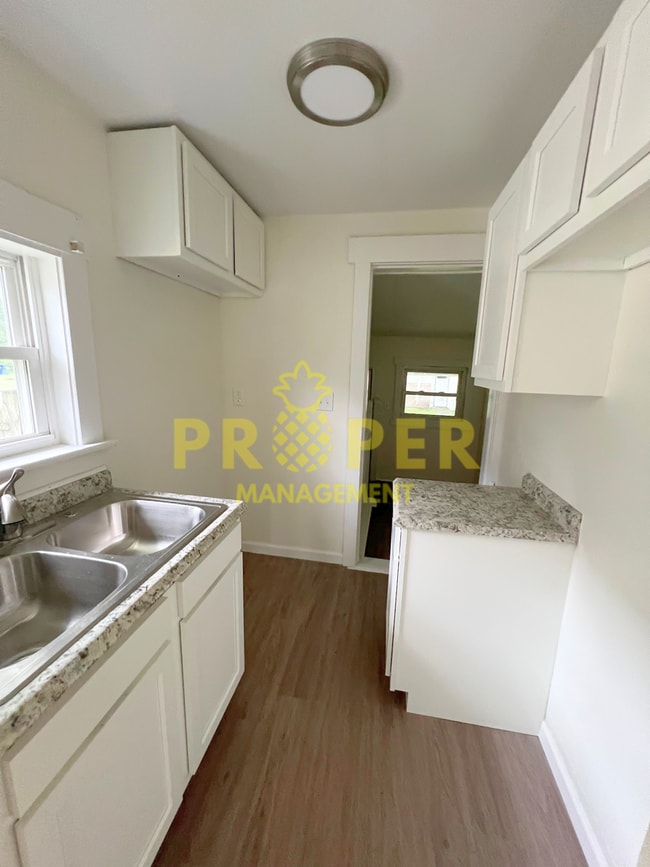 Foto del edificio - Recently renovated 2 bedrooms 1 bath