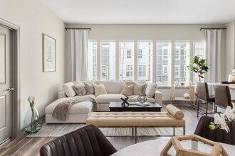 Building Photo - Alston at Station Yards