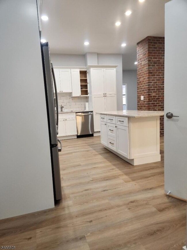 Building Photo - 111 Mulberry St