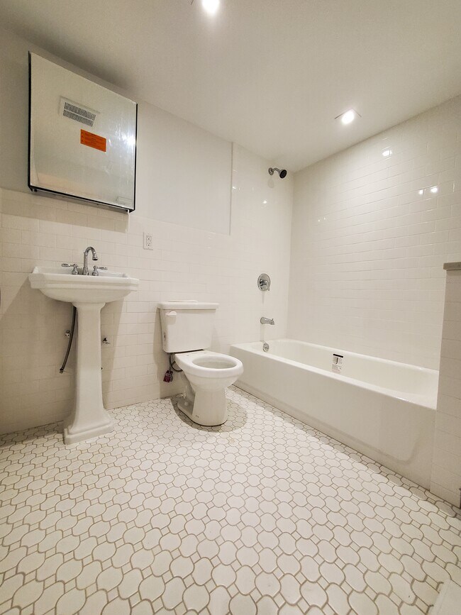 Foto del edificio - 1380 Park Pl