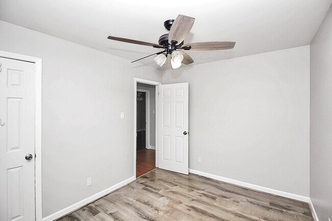 Building Photo - 4116 Somerdale Ln