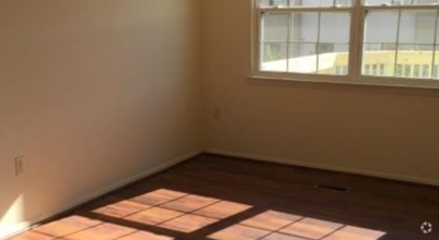 Building Photo - 41 Winslow Park Dr