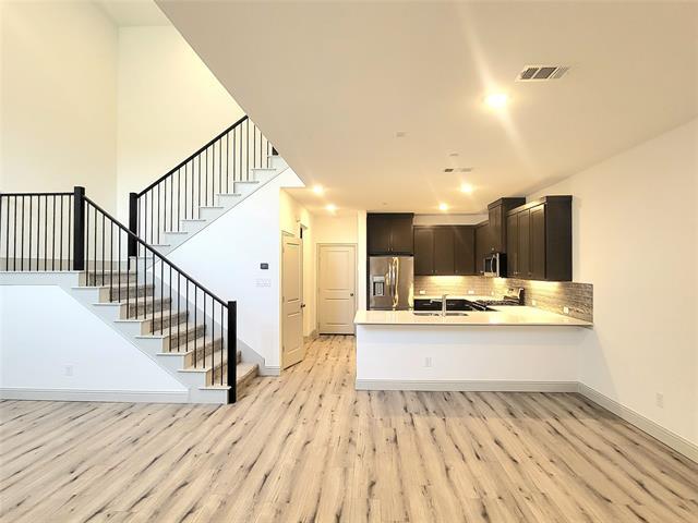 Foto del edificio - 8785 Phoebe Rd