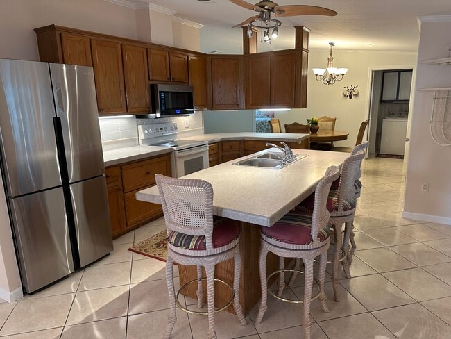 Foto del edificio - Spacious 3BR Single-Family Home Near Downt...