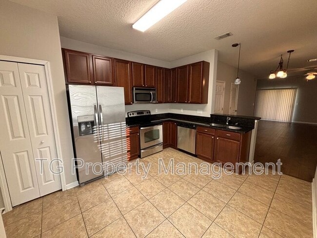 Foto del edificio - 196 Leese Dr