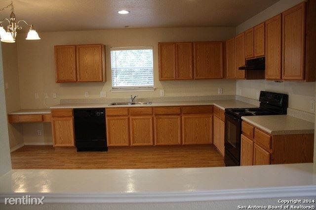 Building Photo - 3 br, 2.5 bath House - 333 Hampton Cv