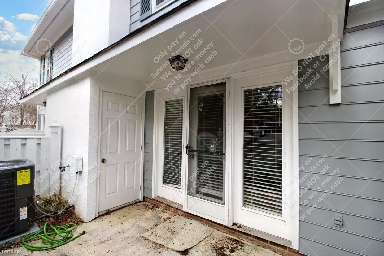 Foto principal - 2 br, 2.5 bath Townhome - 1442 Barton Pl Dr