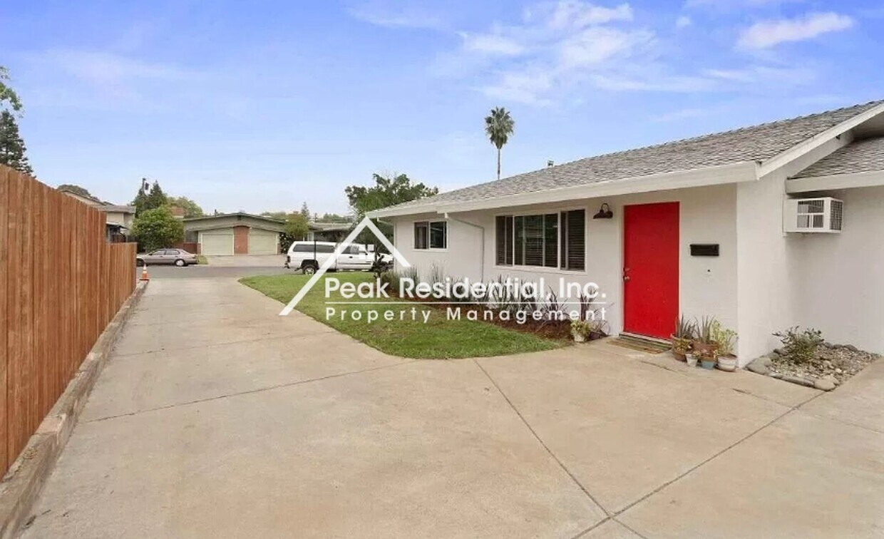 Primary Photo - Updated 2bd/1ba Duplex In The Arden Area
