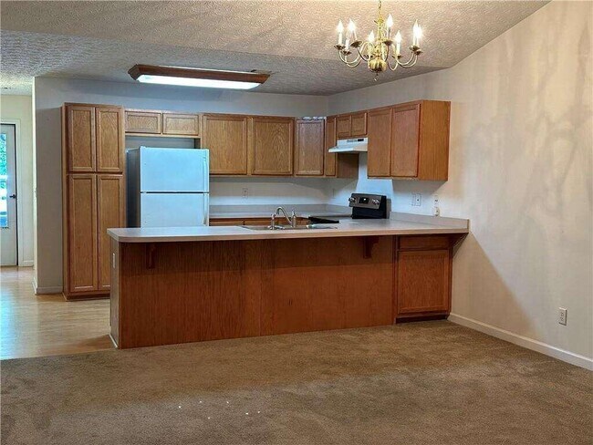 Building Photo - 3977 Hidden Hollow Dr