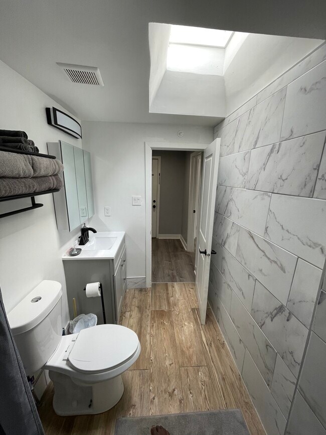 Foto del edificio - 4326 Cottman Ave