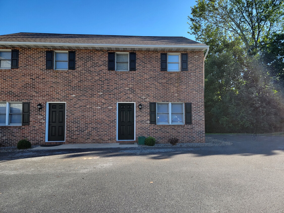 Foto principal - 1524 N Reading Rd