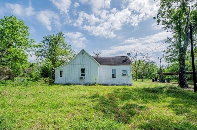Building Photo - 9731 TX-36