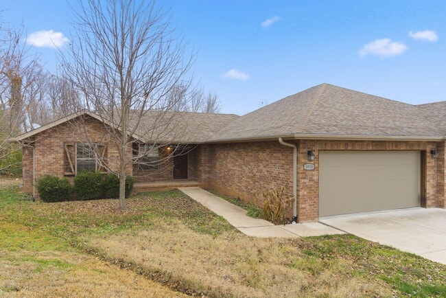 Building Photo - 5910 N 23rd St