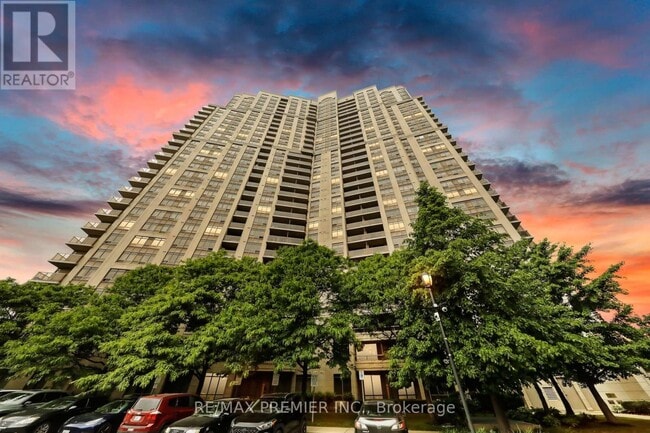 Building Photo - 710-710 Humberwood Blvd