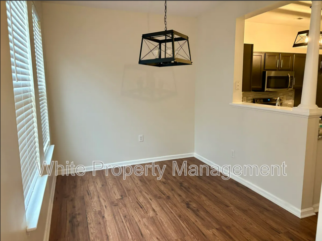 Foto del edificio - 529 E 9th St