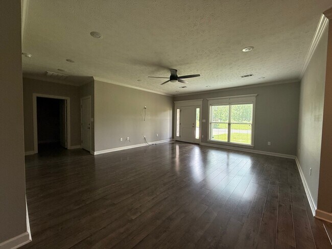 Foto del edificio - 1220 Andrews Dr