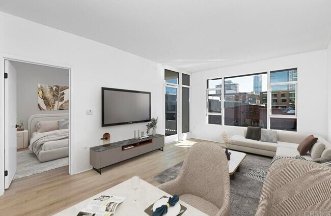 Building Photo - 530 K St